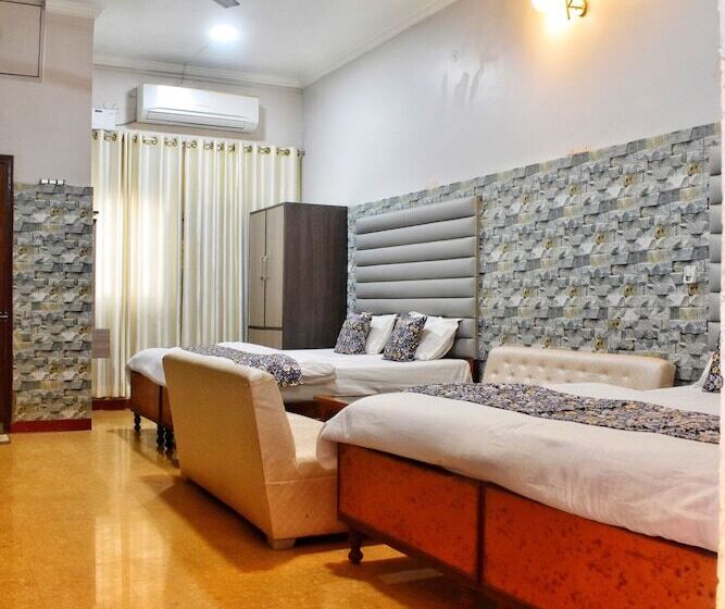 בית מלון כפרי Raj Darbar