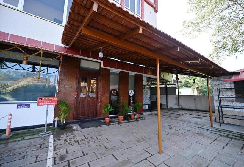 בית מלון כפרי Rays Inn And Pegs Family Restaurant