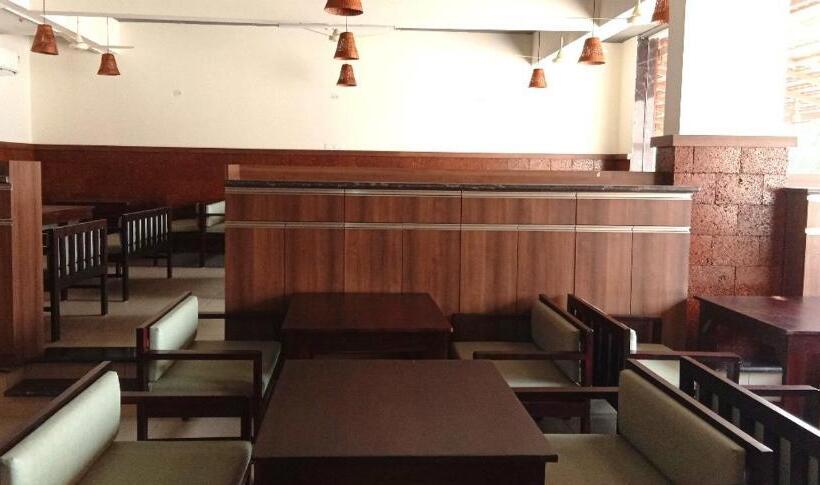 בית מלון כפרי Rays Inn And Pegs Family Restaurant