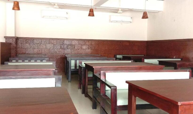 Hotel Rays Inn Boarding & Lodging