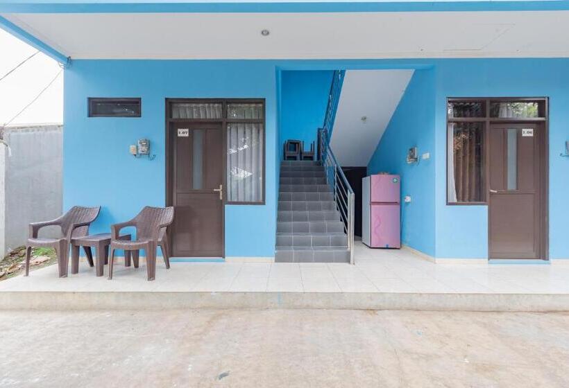 酒店 Reddoorz Syariah Near Alun Alun Palimanan