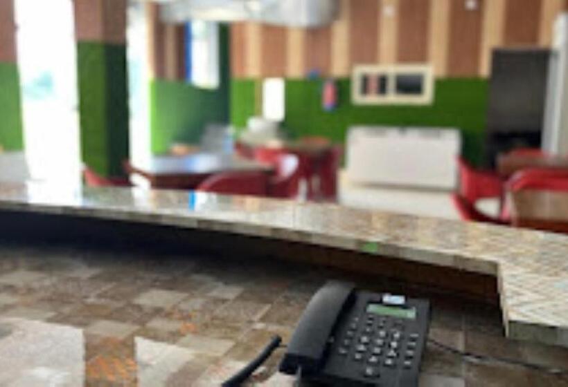 בית מלון כפרי Saukari S & Restaurant Rishikesh