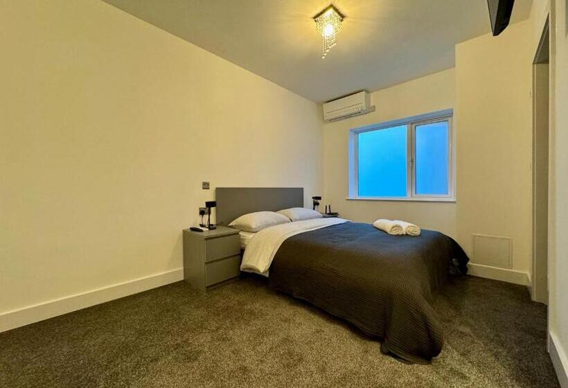 فندق Seafarers Stays