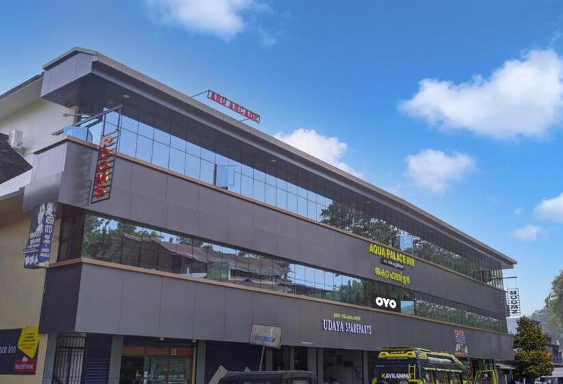 호텔 Spot On Aqua Palace Inn