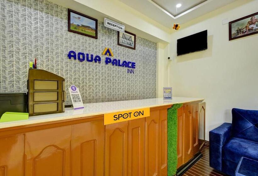 호텔 Spot On Aqua Palace Inn