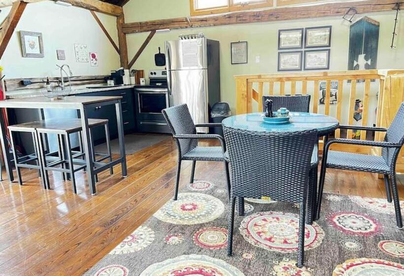 فندق The Farm Shed Guelph Elora