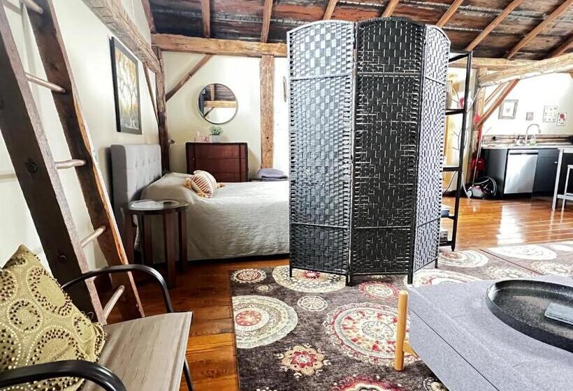 فندق The Farm Shed Guelph Elora