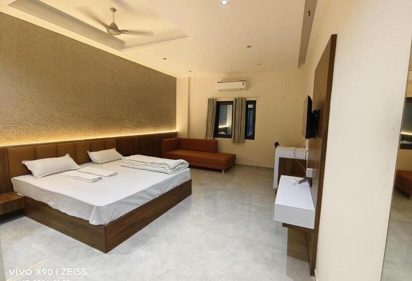 فندق The Grand Khodiyar