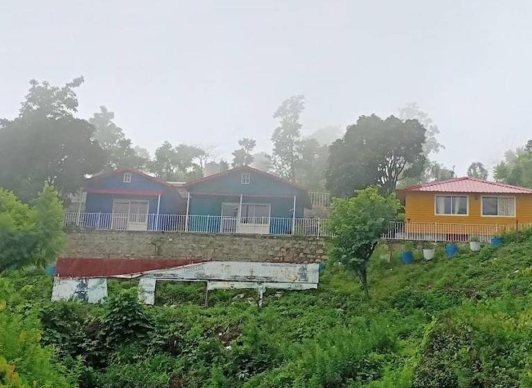 ホテル The Surya Inn Uttarakhand