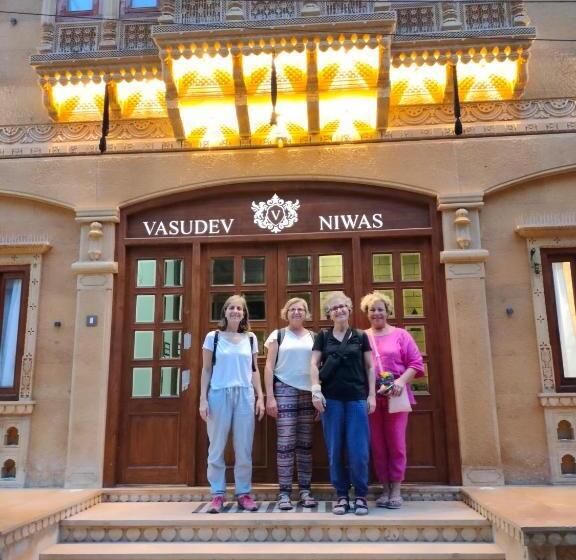 בית מלון כפרי Vasudev Niwas
