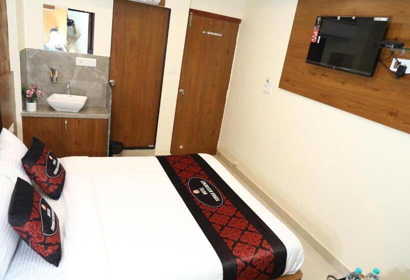 酒店 Yuvika Residency