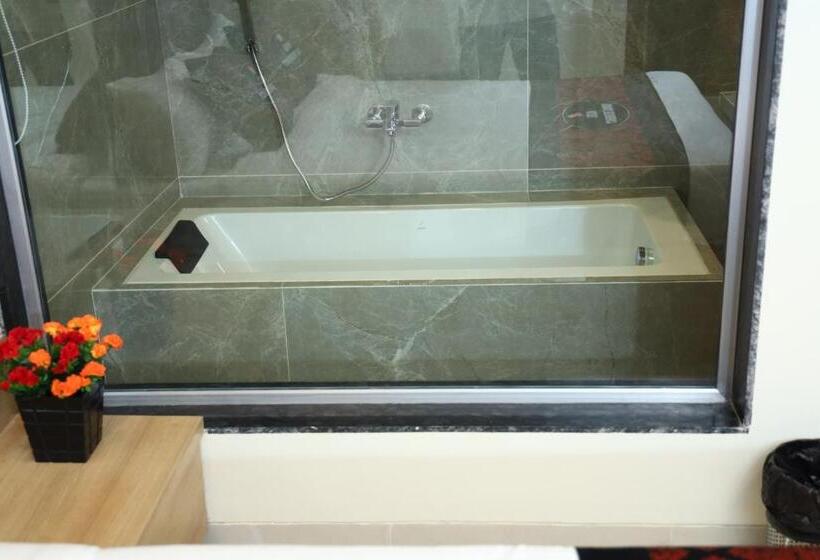 酒店 Yuvika Residency