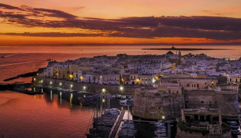 Отель Hotiday Room Collection Gallipoli Porto