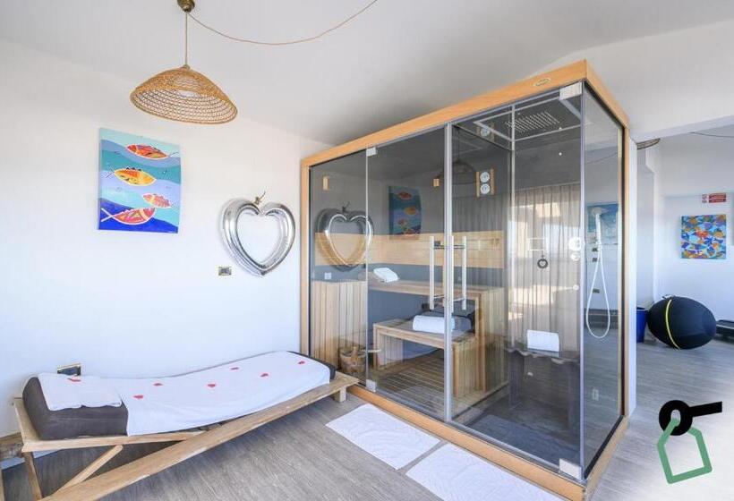 Отель Hotiday Room Collection Gallipoli Porto