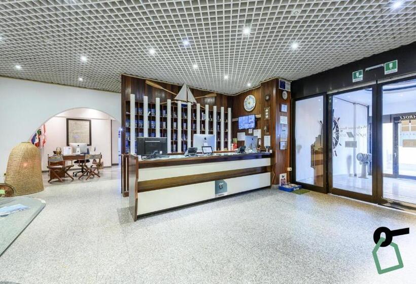 Отель Hotiday Room Collection Gallipoli Porto