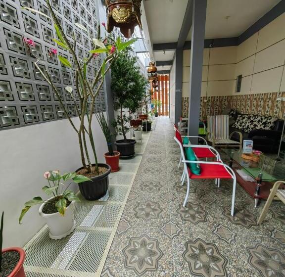 モーテル Pondok Syariah Hadikusuma