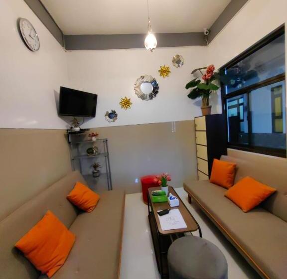 モーテル Pondok Syariah Hadikusuma