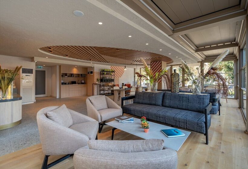 Oli Hotel And Suites