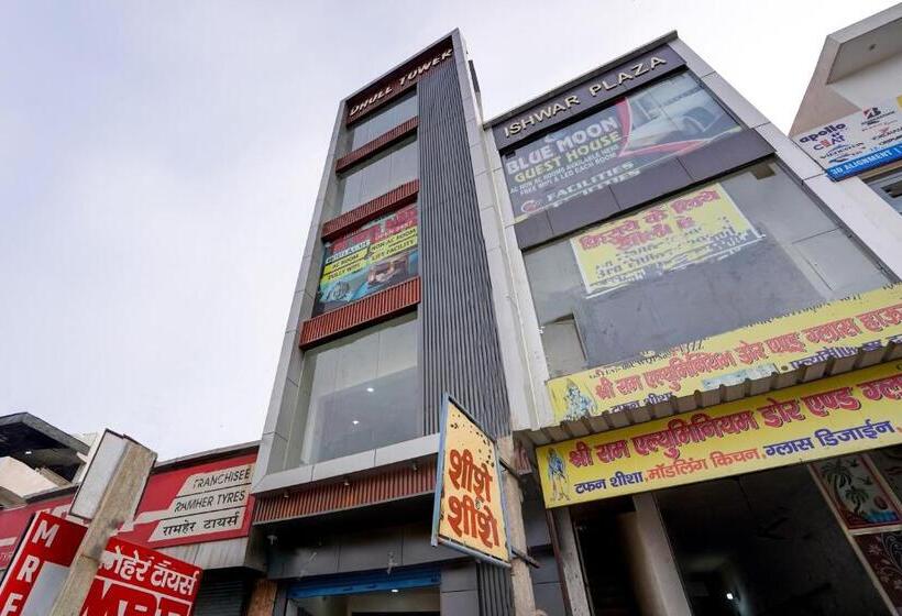 Oyo 82171 The Love Bird Hotel & Cafe