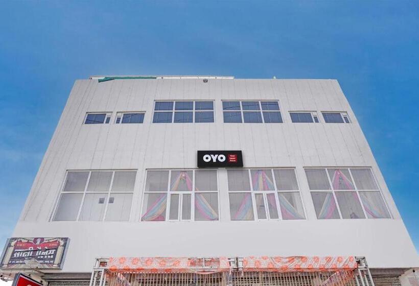 Oyo Hotel Sakshi Palace