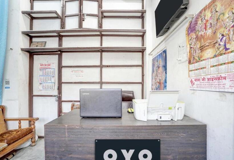 Oyo Hotel Sakshi Palace