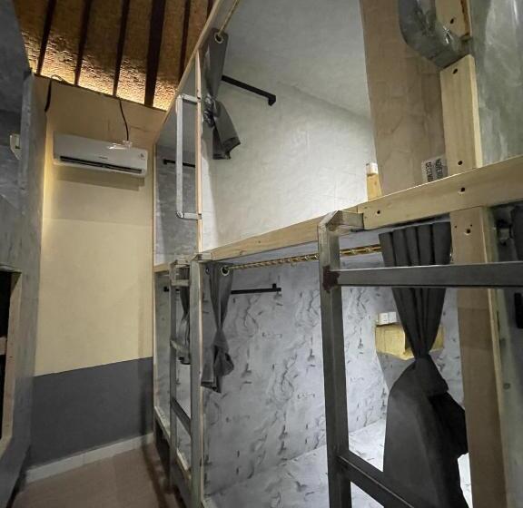 Pedidi Penida Hostel