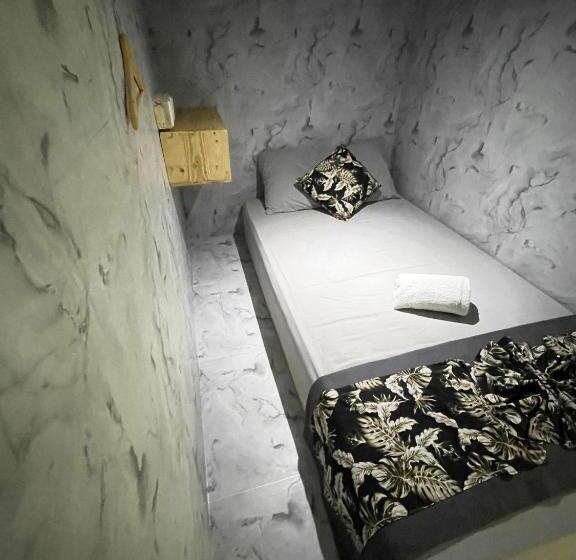 Pedidi Penida Hostel