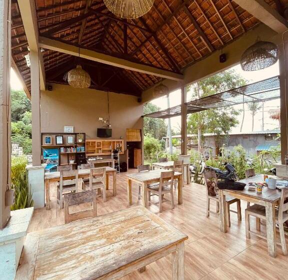 Pedidi Penida Hostel