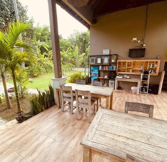 Pedidi Penida Hostel