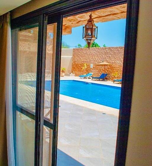 پانسیون Bungalow Kousmat 1