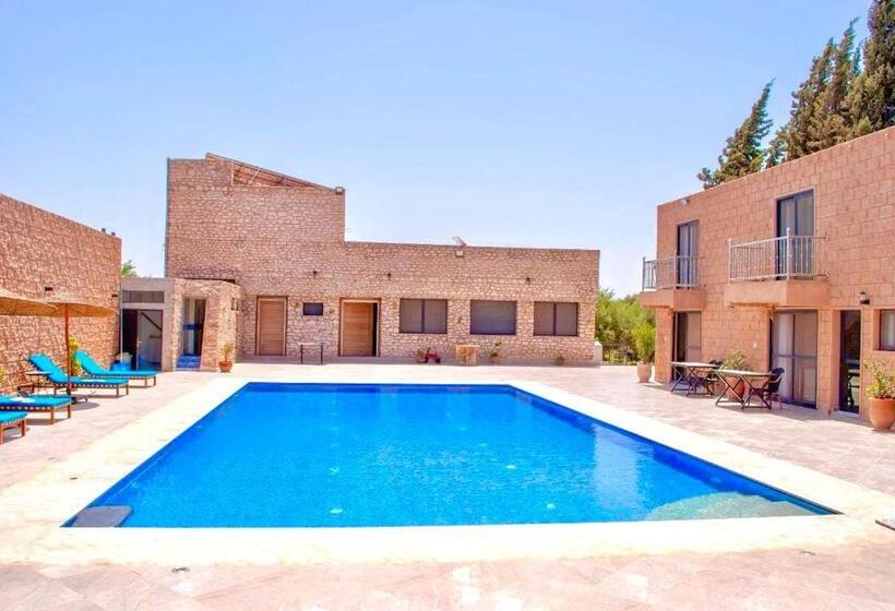 پانسیون Bungalow Kousmat 1