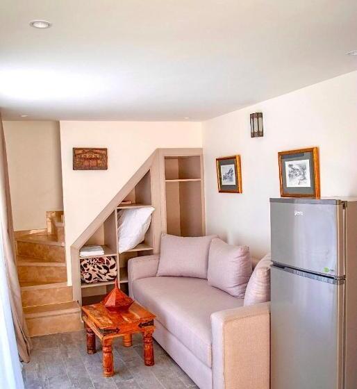 پانسیون Bungalow Kousmat 1