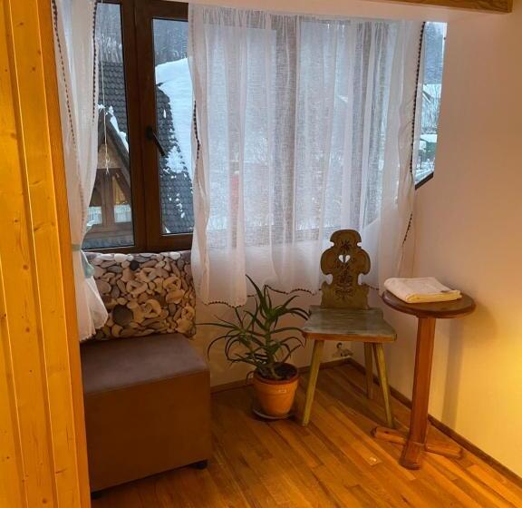 פנסיון Camera Zâmbru Cătun