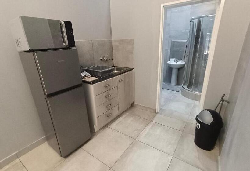 Пансион Clyde S On Dale Guest House