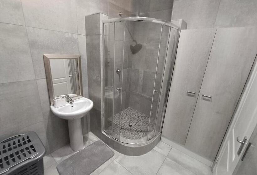 Пансион Clyde S On Dale Guest House