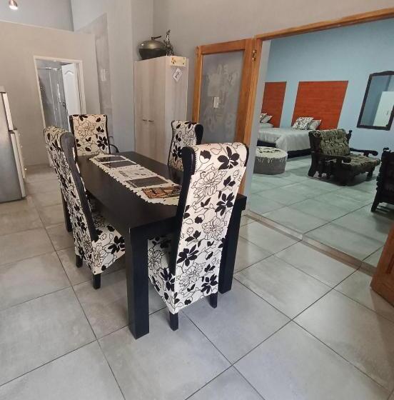 Пансион Clyde S On Dale Guest House