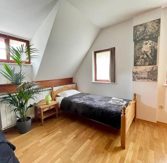 بنسيون Gostišče Barbara