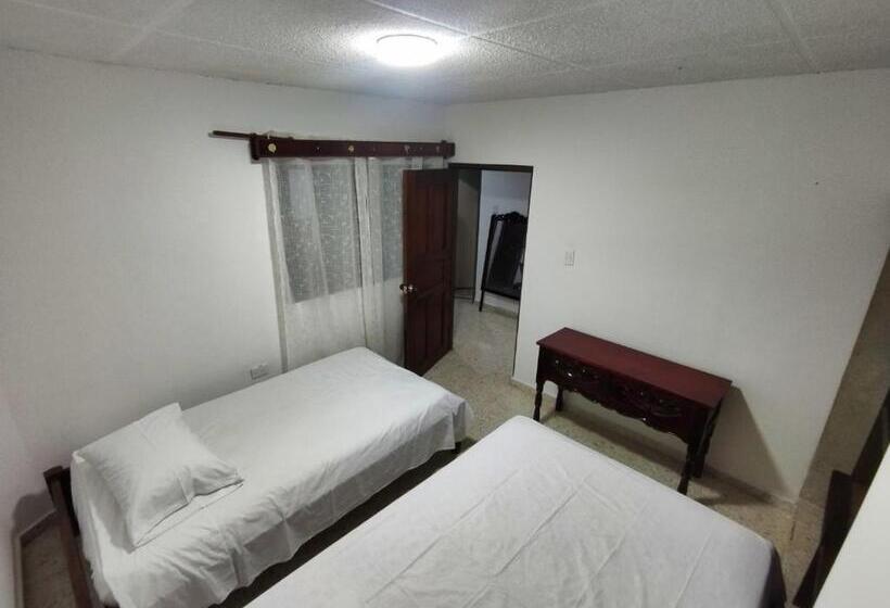 פנסיון Hostal, Casa Jaramillo