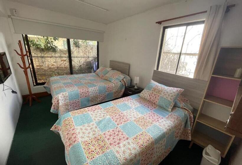 بنسيون Hostal Entreorientes