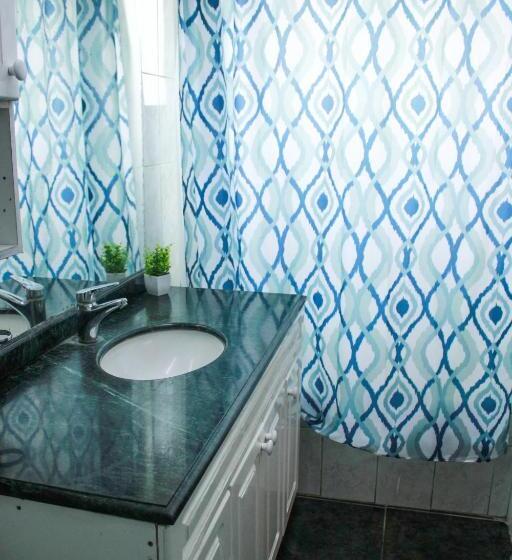 بنسيون Hostal Entreorientes