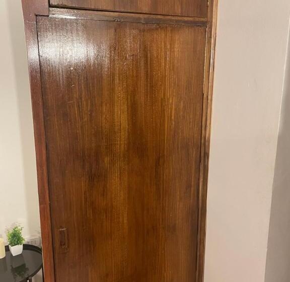 بنسيون Hostal Entreorientes