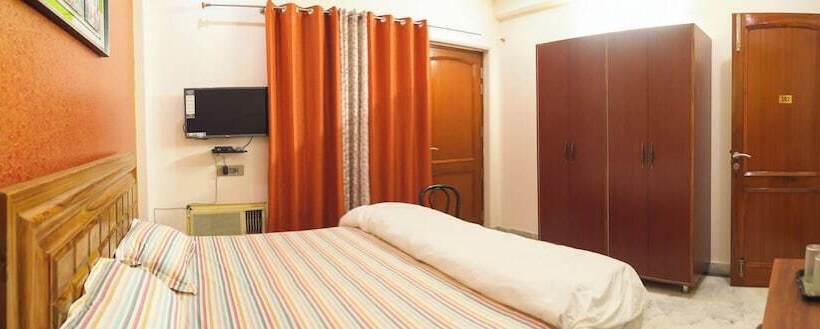 پانسیون Kalptaru Residency By Grb