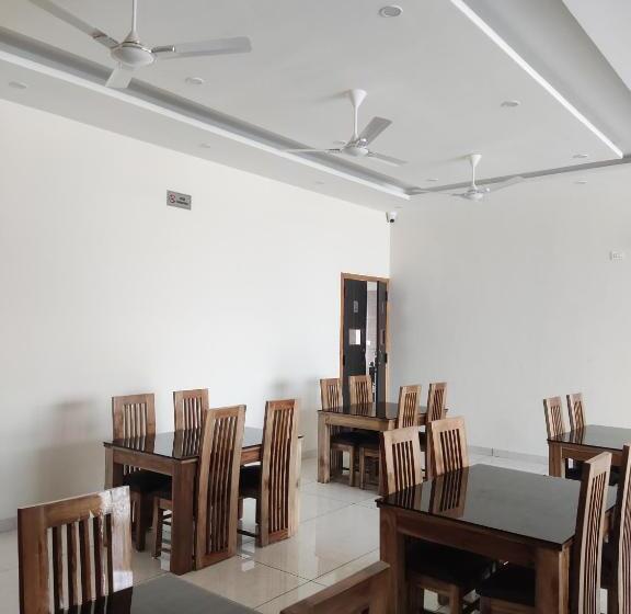 بنسيون Knights Inn