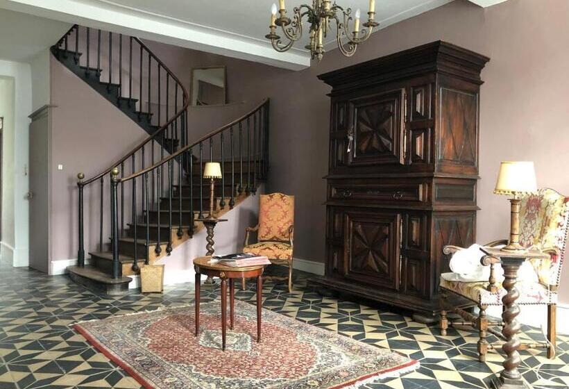 بنسيون Maison Monsigny