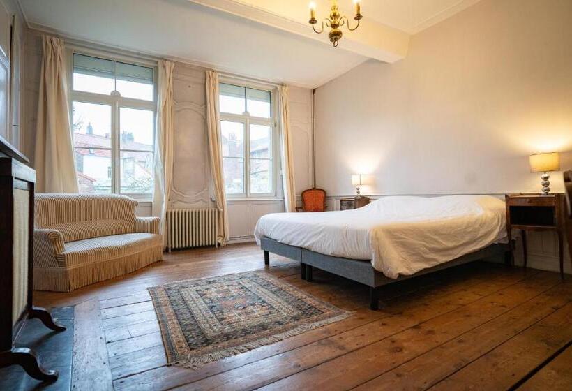 بنسيون Maison Monsigny