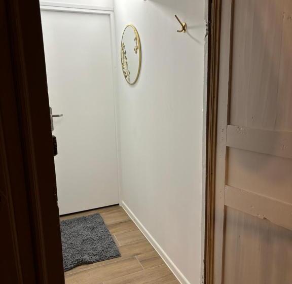 بنسيون Maison Monsigny