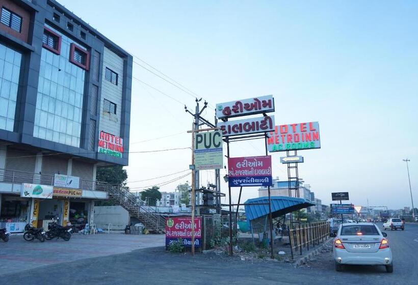 פנסיון Metro Inn