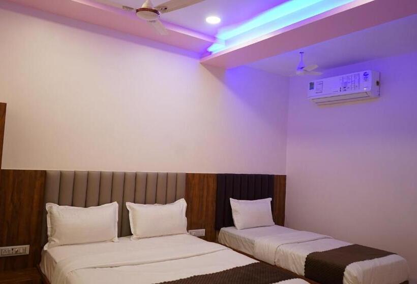 פנסיון Metro Inn