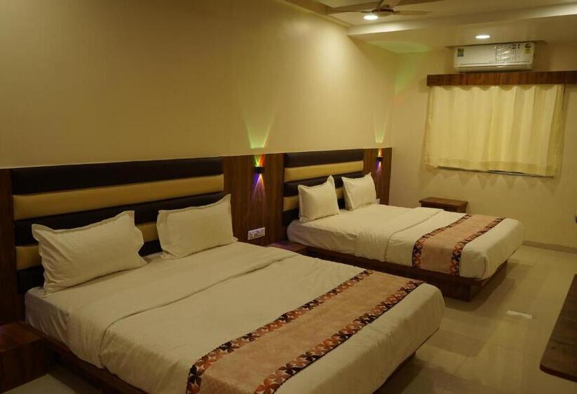 פנסיון Metro Inn