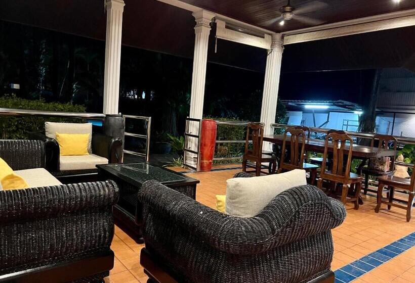 بنسيون Talay Naiharn Villa